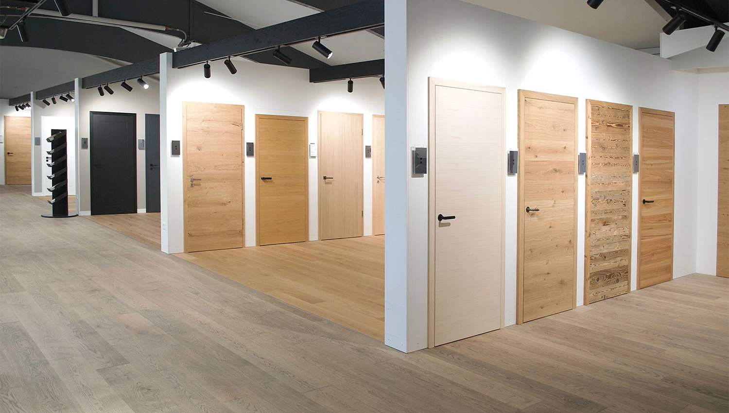 T&uuml;renausstellung25