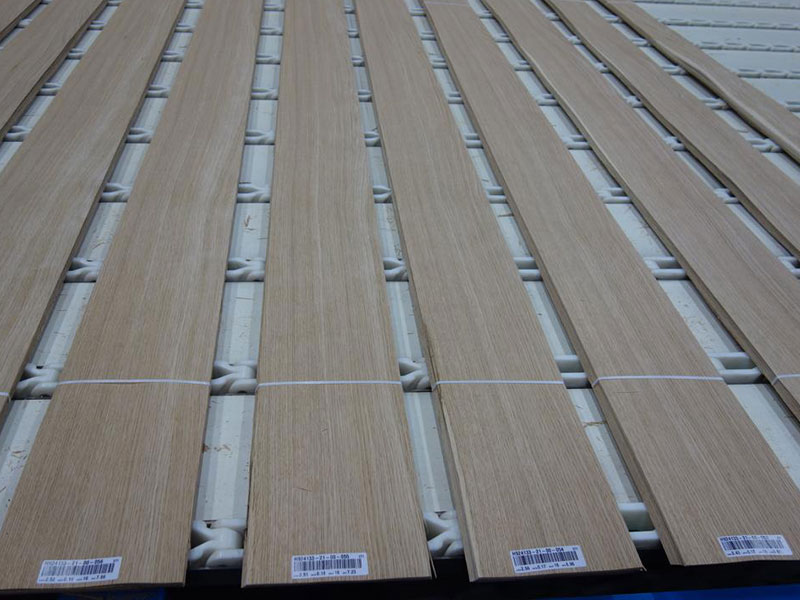 0,9mm Eiche Furnier Rift/Halbrift - Furniere - Holz Mayrhofer GmbH
