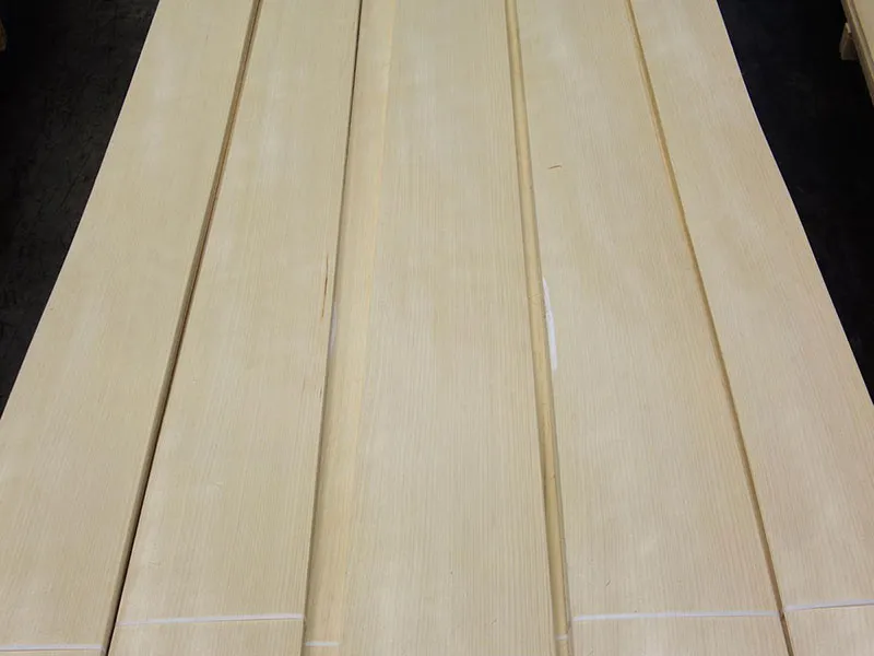 1,4mm Fichte Furnier Rift