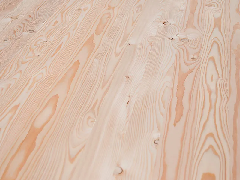 18mm L&auml;rche astarm/astig Massivholzpl..