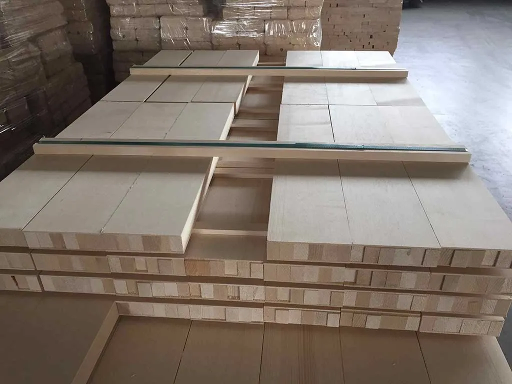 42x160mm Fichte astfrei  Zimmert&uuml;rfriese