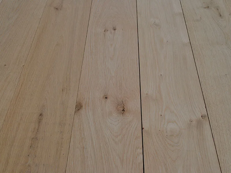 42x140mm Eiche kleinastig Zimmert&uuml;rfries