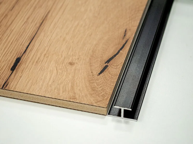 \\david\Shopartikelbilder\Sondro Sondermann\SpaStyling-Verbindungsprofil-Schwarz.jpg