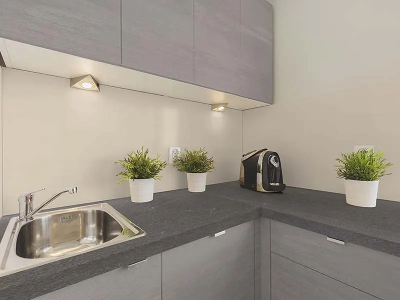 3953PE Kaindl Arbeitsplatte 600mm